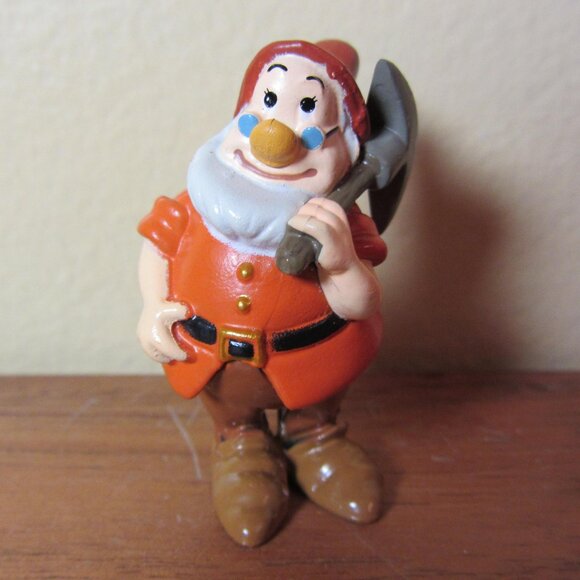Doc Dwarf With Pickaxe PVC Plastic Action Figure Disney Store Snow White (W4562) - Picture 1 of 5